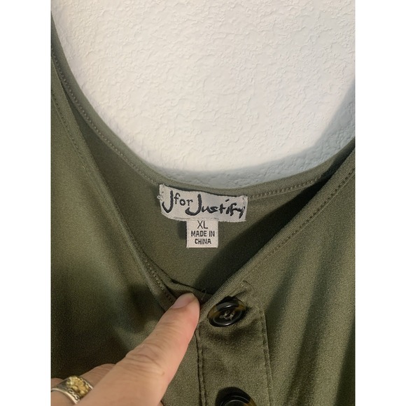 (E-193)For Justify Women’s Olive Green Jumpsuit XL Sleeveless Button Front Draws - Picture 7 of 7